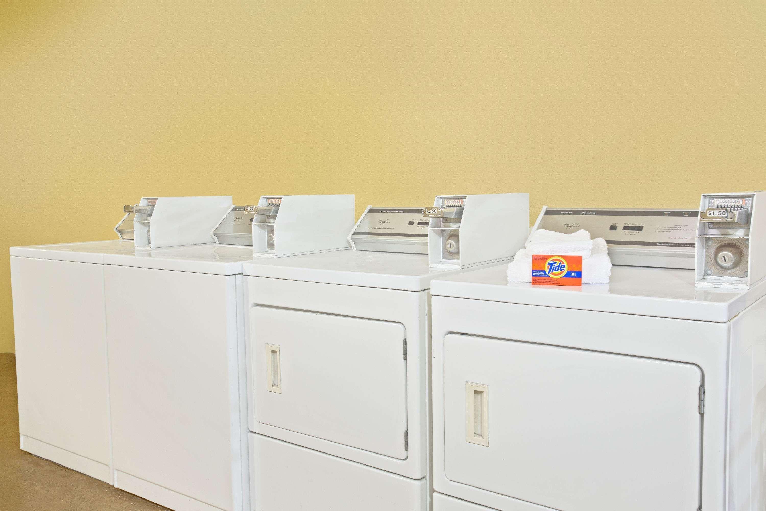Williamsburg Days Inn By Wyndham Orlando Airport Florida Mall מראה חיצוני תמונה