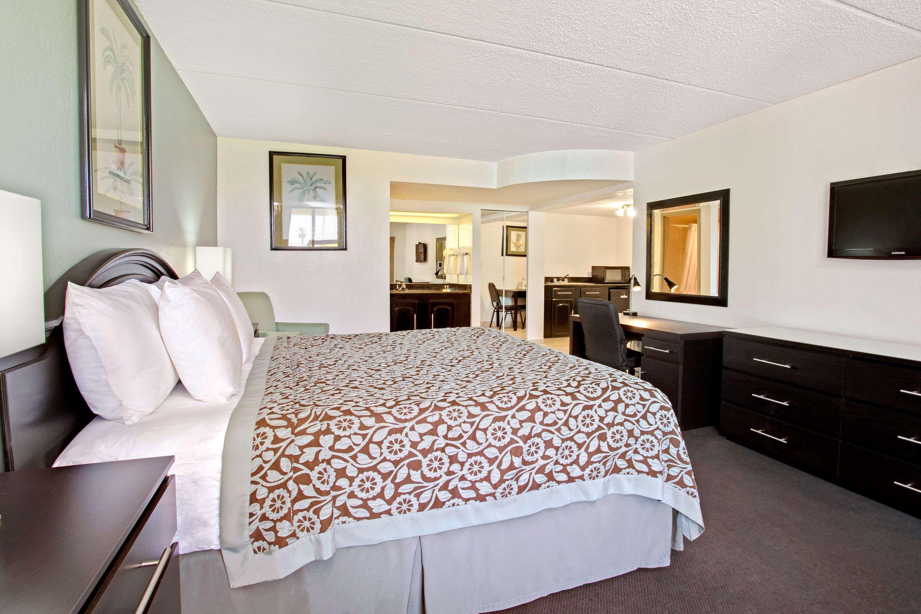 Williamsburg Days Inn By Wyndham Orlando Airport Florida Mall מראה חיצוני תמונה